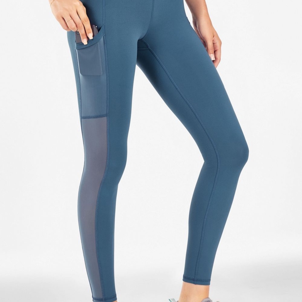 FABLETICS full length leggings with pockets